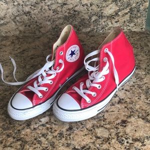 red high top converse women’s